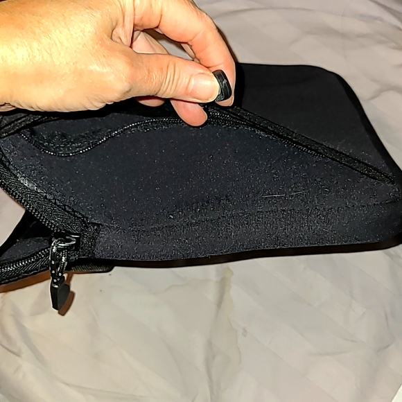 Alienware Mobile Edge Orion M 14X neoprene sleeve, EUC. 2 for $20 - Picture 7 of 8